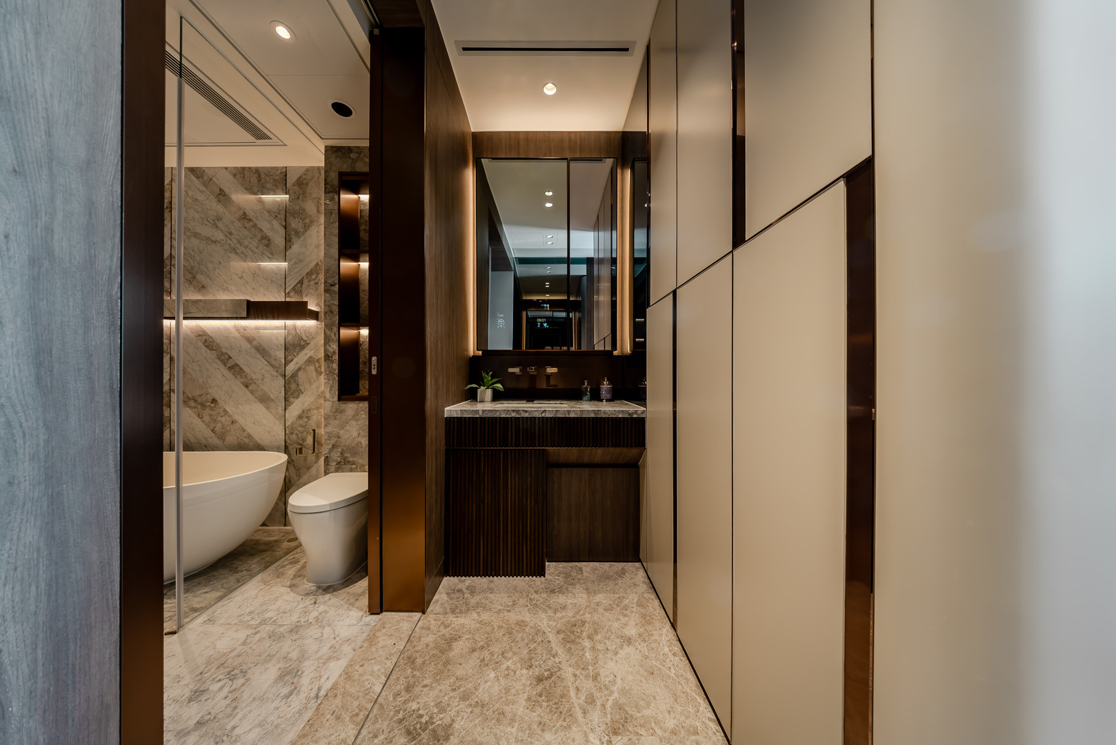 Daniel Wong - Boss Design Ltd - 天瀧 The Knightsbridge