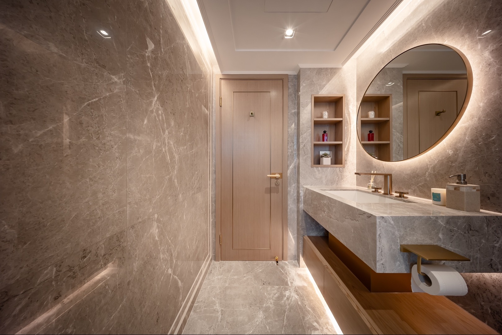 Daniel Wong - Boss Design Ltd - 灝畋峰 15 Homantin Hill