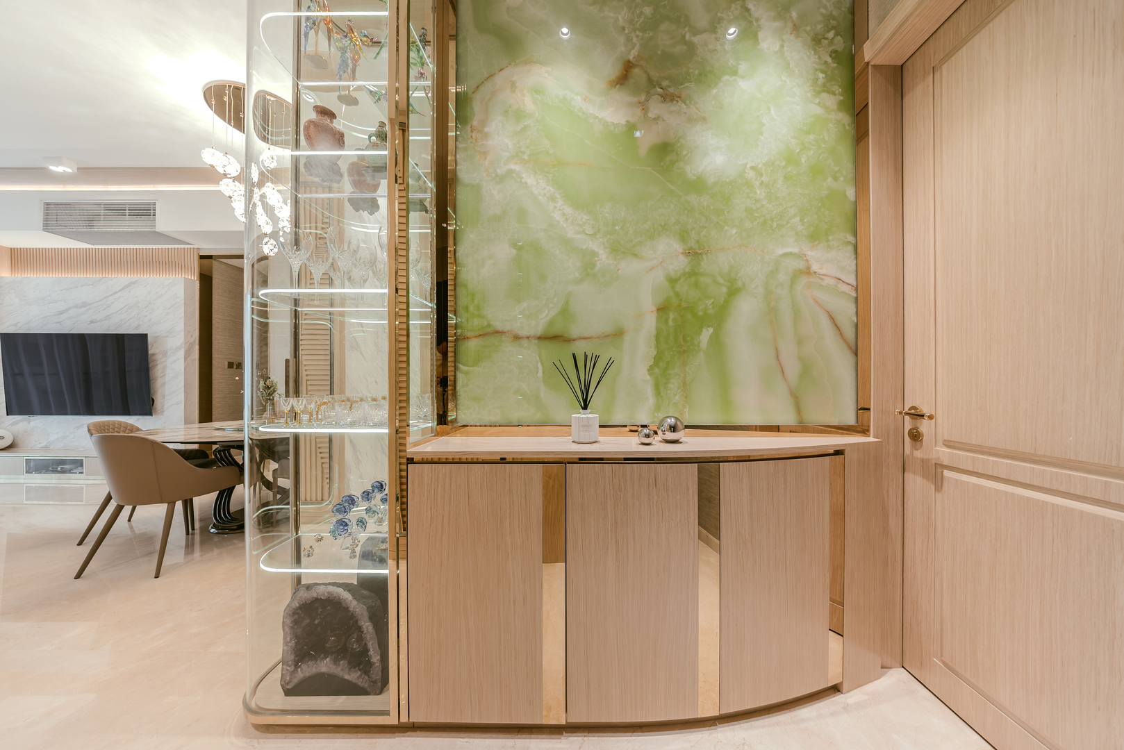 Daniel Wong - Boss Design Ltd - 帝滙豪庭 Wellesley