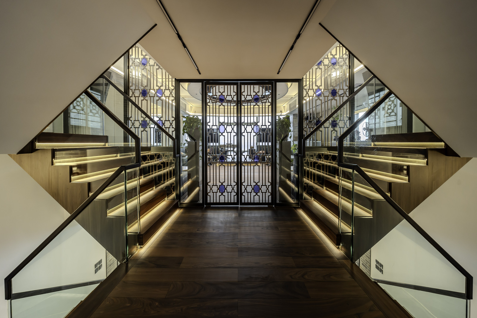 Daniel Wong - Boss Design Ltd - 海逸豪園 Laguna Verde